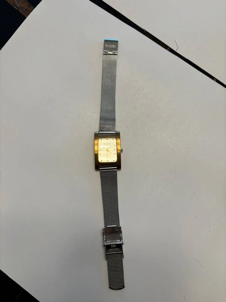 Vintage Gold and Silver Tank Watch - photo 2