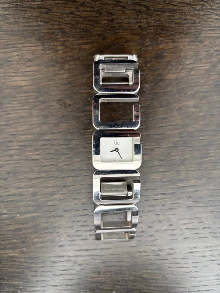 Vintage Silver Guess Watch - photo 3