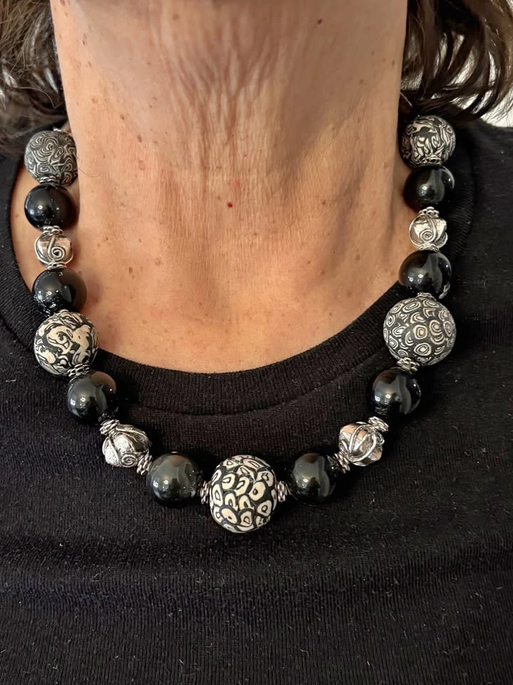 Black and silver Bead Necklace