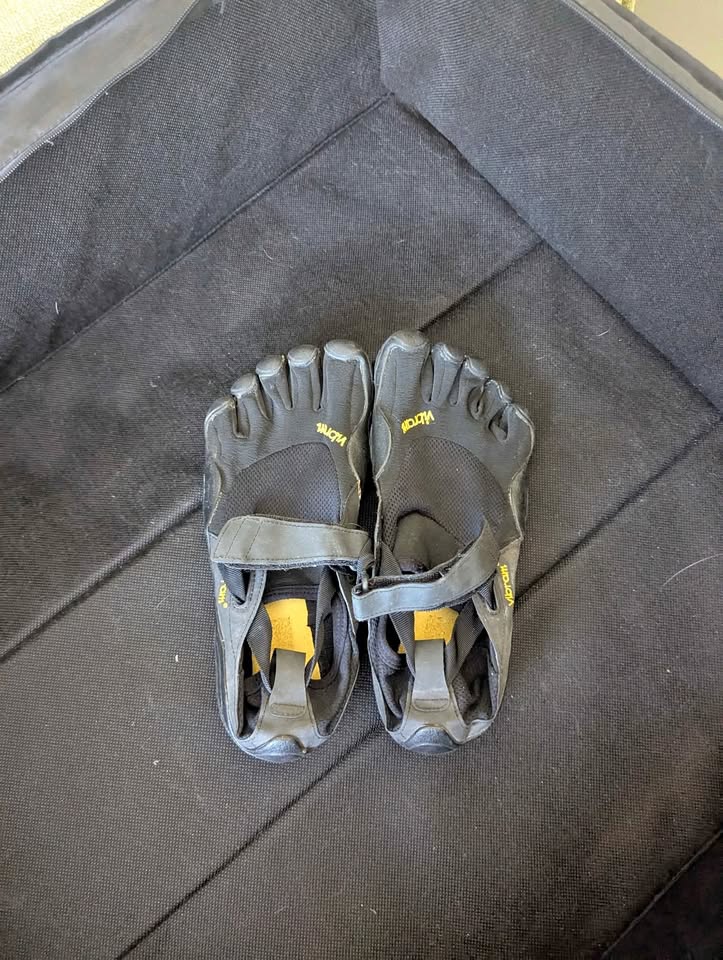 Men's shoes