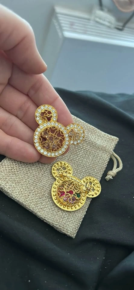 Mickey Mouse brooches - photo 3