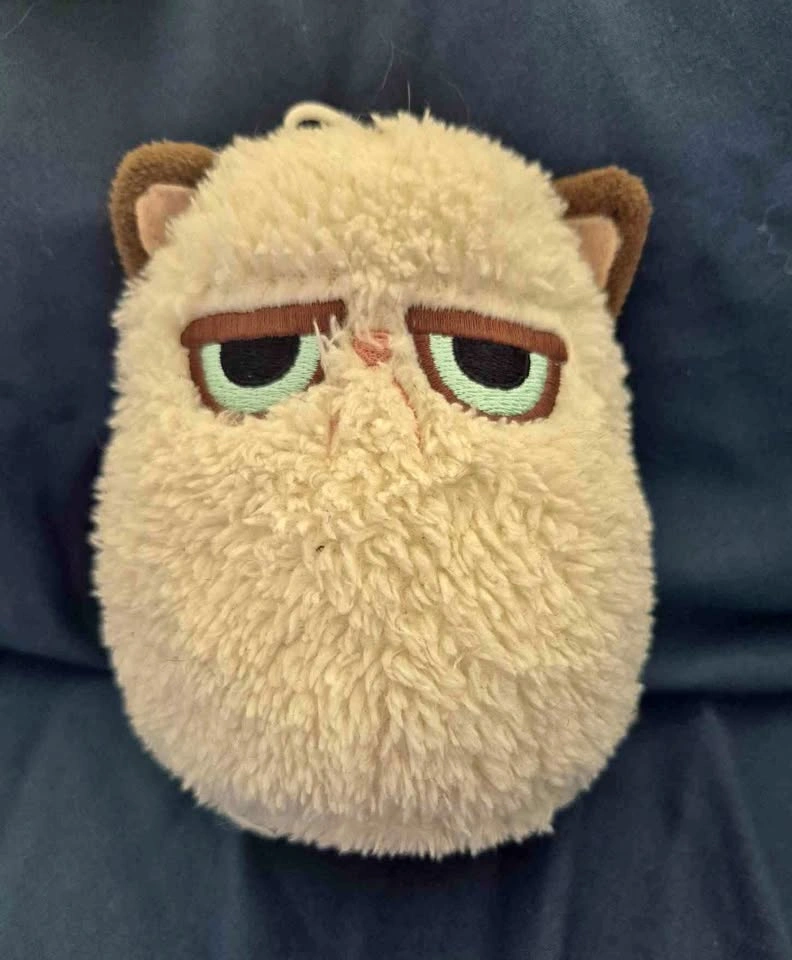 Vintage GUND Grumpy Cat Plushie