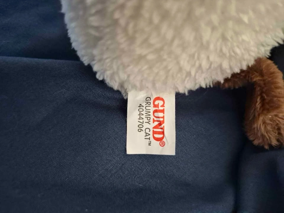 Vintage GUND Grumpy Cat Plushie - photo 2