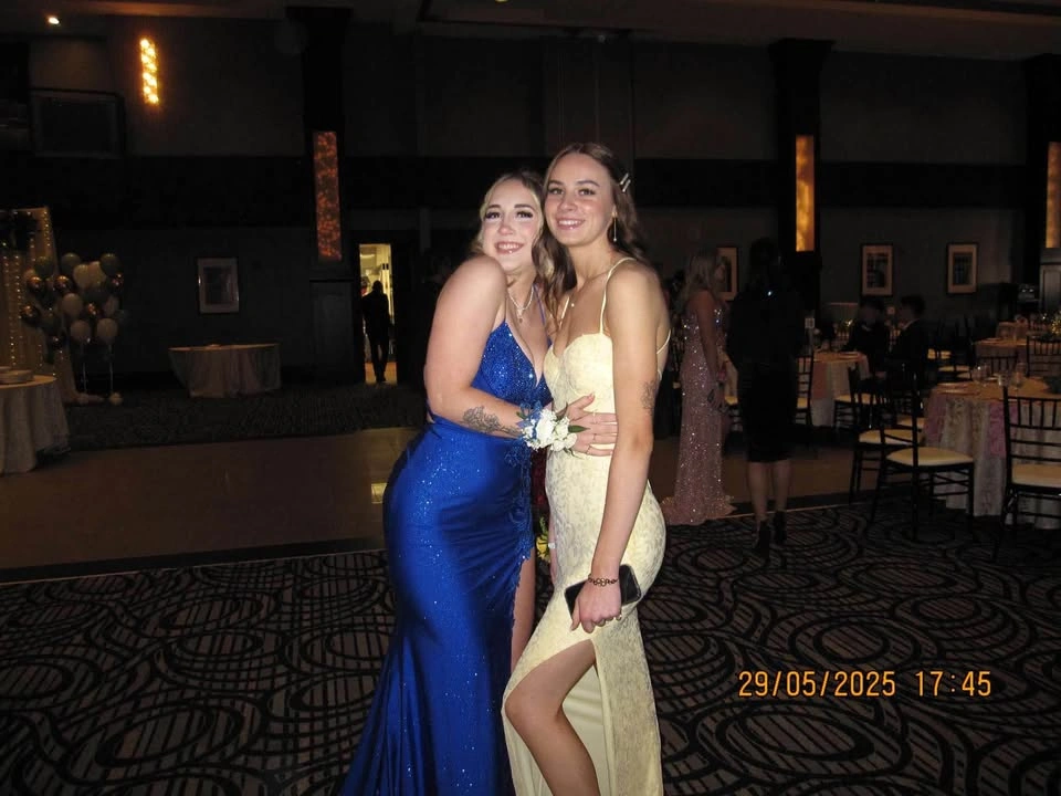 Yellow prom dress - photo 3