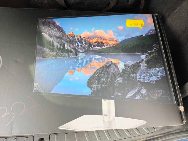 Dell UltraSharp 27” Thunderbolt Hub Monitor U2724DE - photo 2