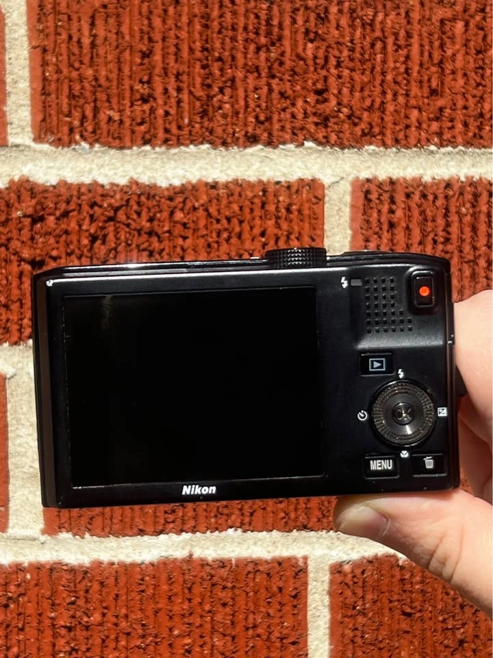 Nikon Coolpix s8100 digicam - READ - photo 4