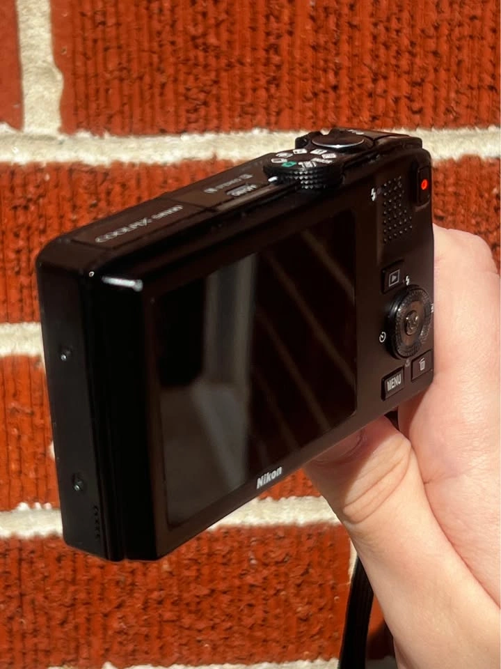 Nikon Coolpix s8100 digicam - READ - photo 5