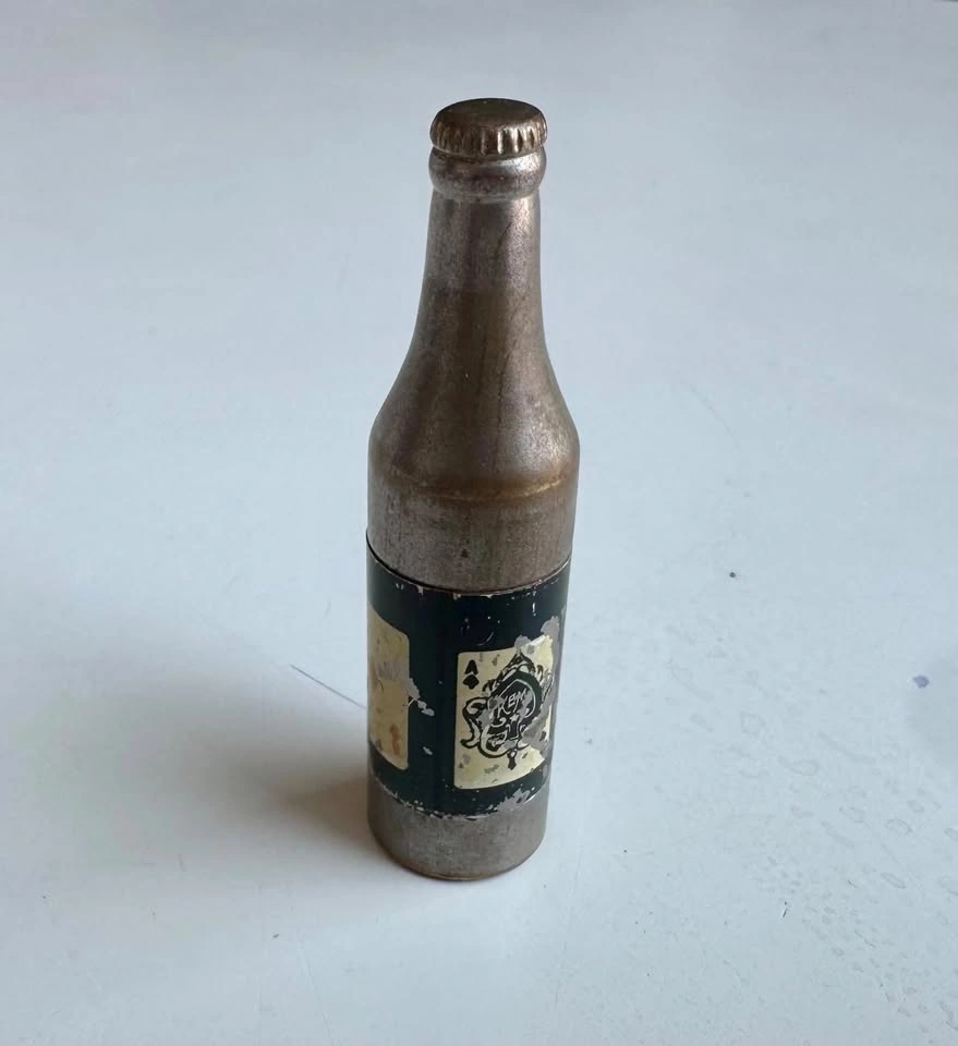 Vintage 1940s Beer Bottle Cigarette Lighter - 4 Aces - WORKS - photo 2