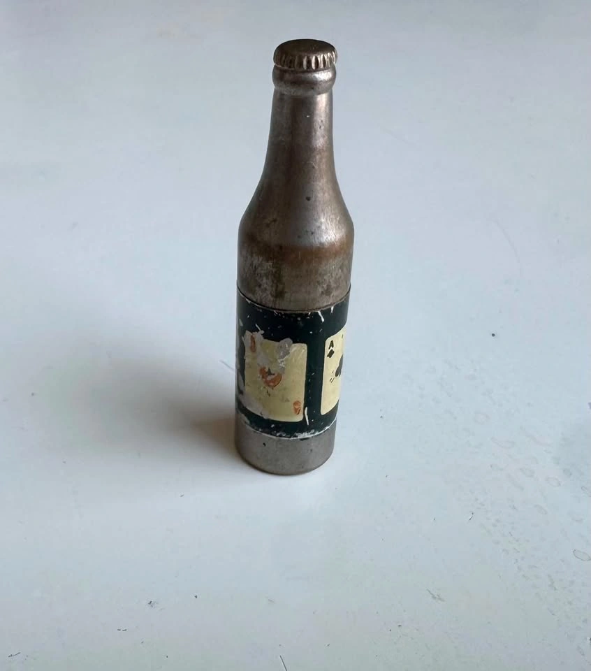 Vintage 1940s Beer Bottle Cigarette Lighter - 4 Aces - WORKS - photo 3
