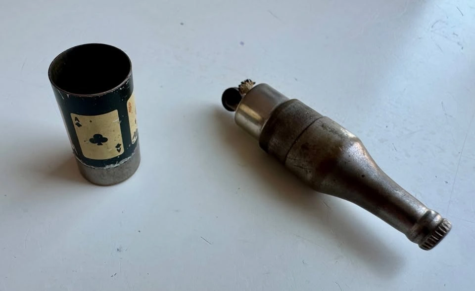 Vintage 1940s Beer Bottle Cigarette Lighter - 4 Aces - WORKS - photo 4