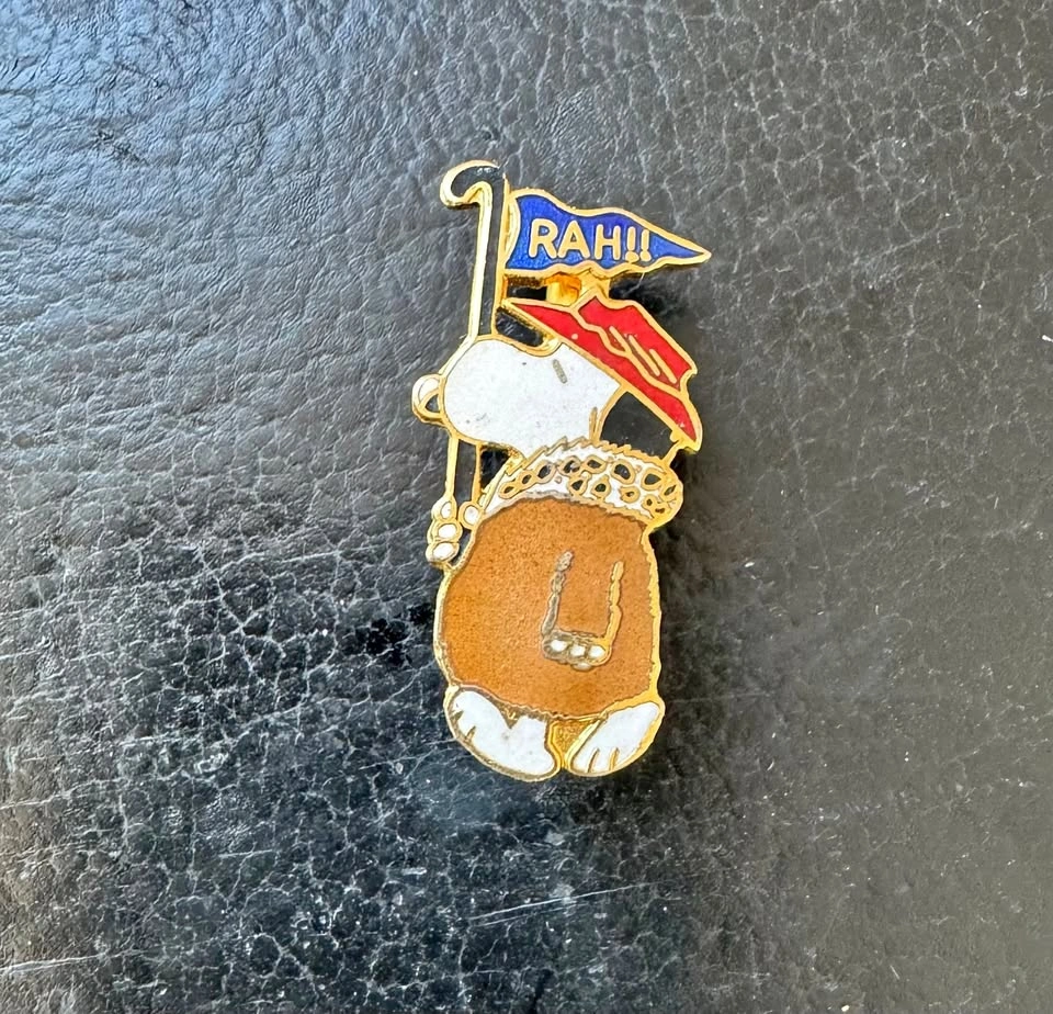 Vintage Peanuts Snoopy RAH! Pin