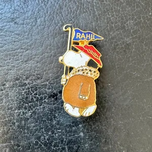 Vintage Peanuts Snoopy RAH! Pin