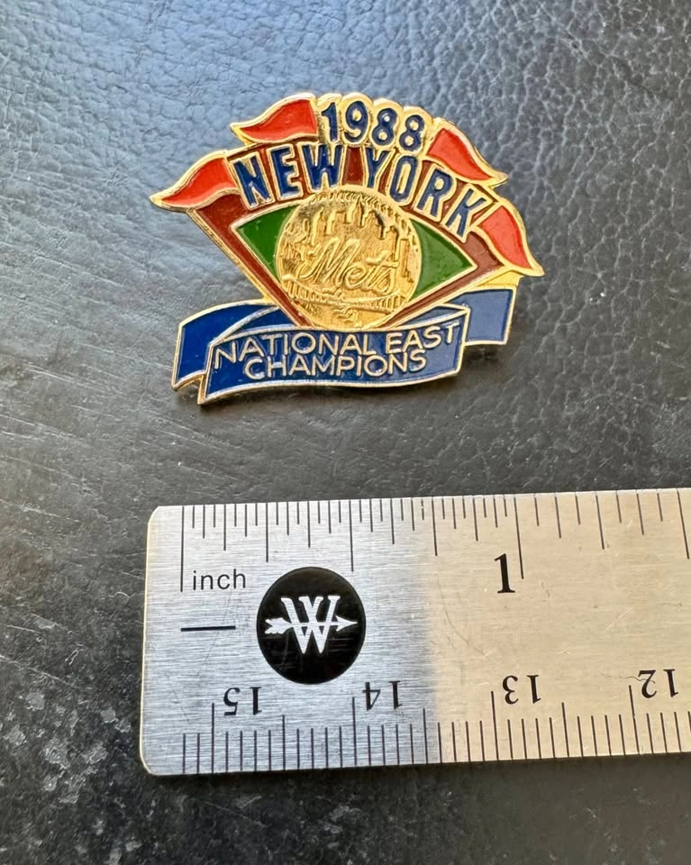 New York Mets 1988 National East Champions Pin - photo 4