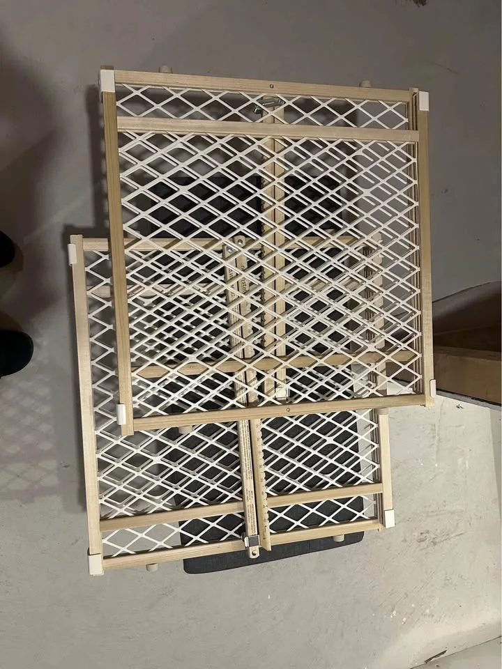 Wooden Dog Gate image indicator(2)