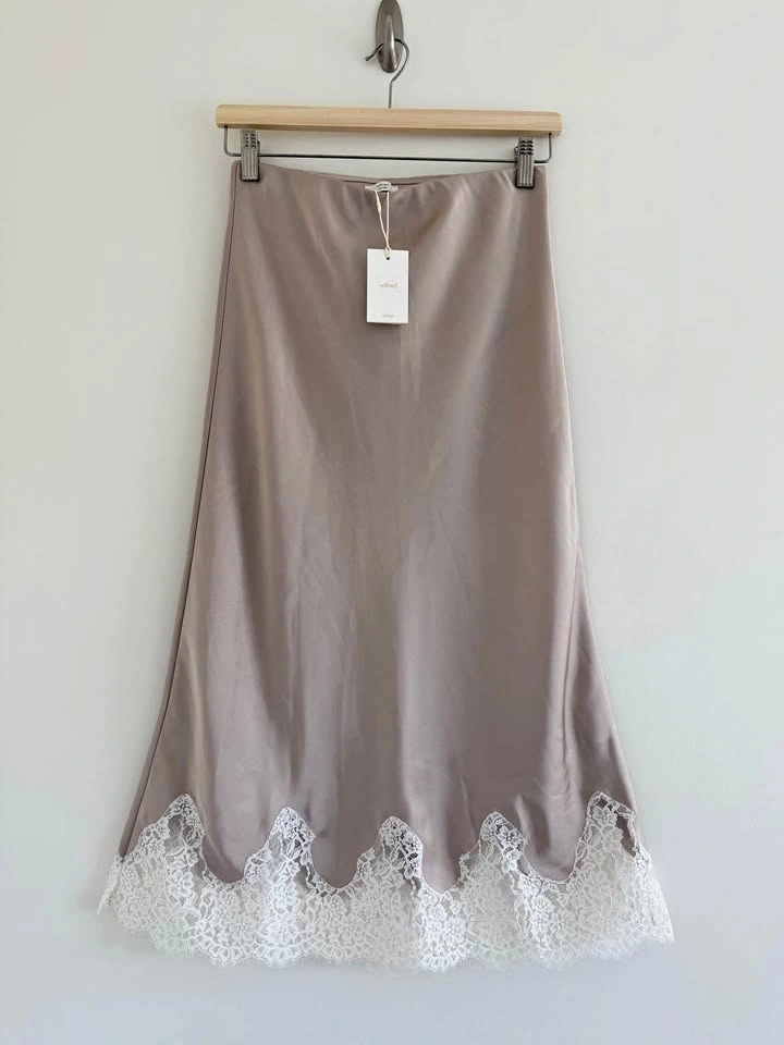Aritzia Henrietta Satin Skirt Size S NWT