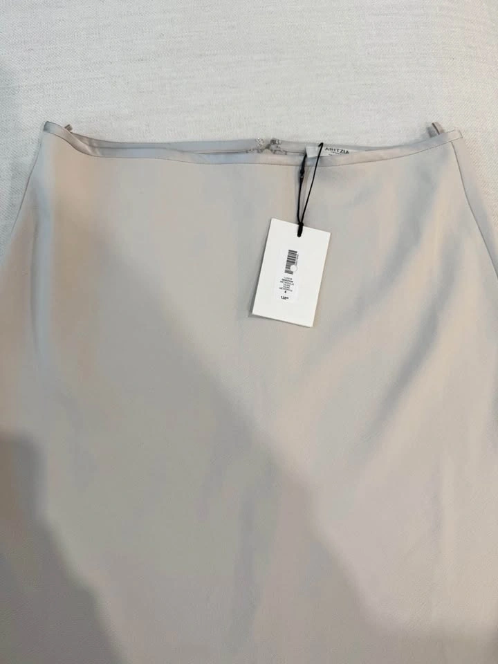 Aritzia Devotion Skirt Size 6 NWT - photo 3