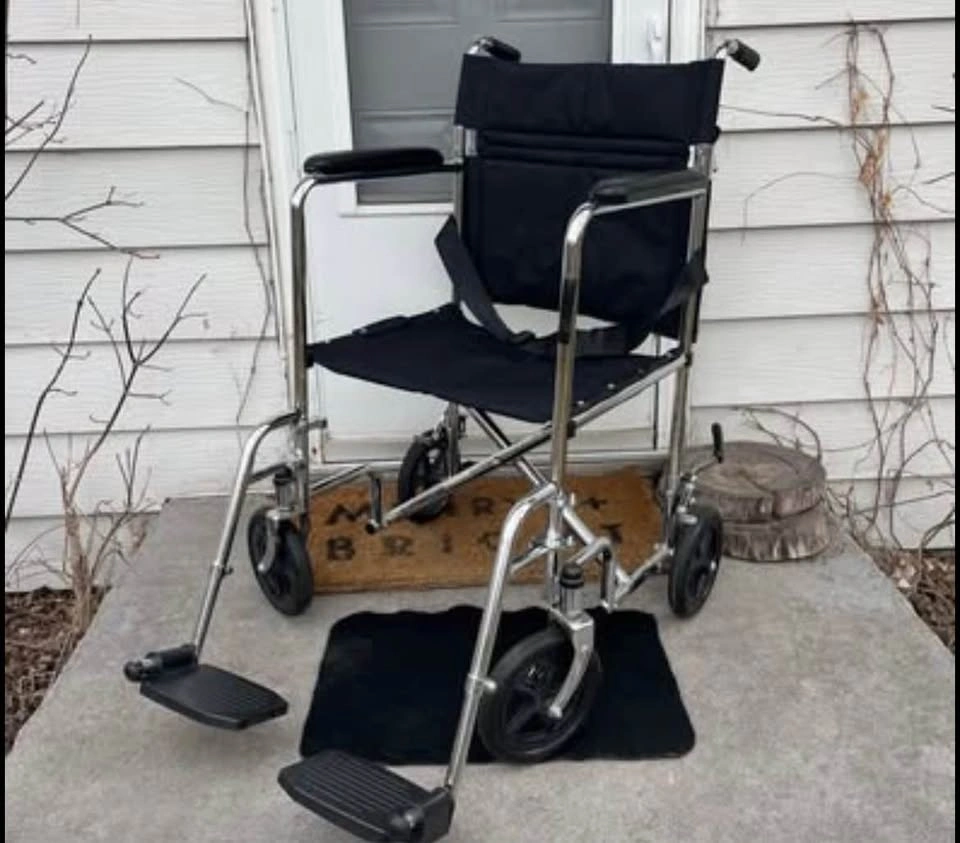 Heavy duty Transport / Mobility Aid Chair - photo 2