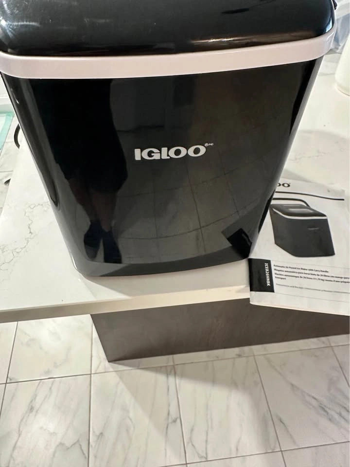 Igloo Portable Countertop Ice Maker with Carry Handle - photo 2