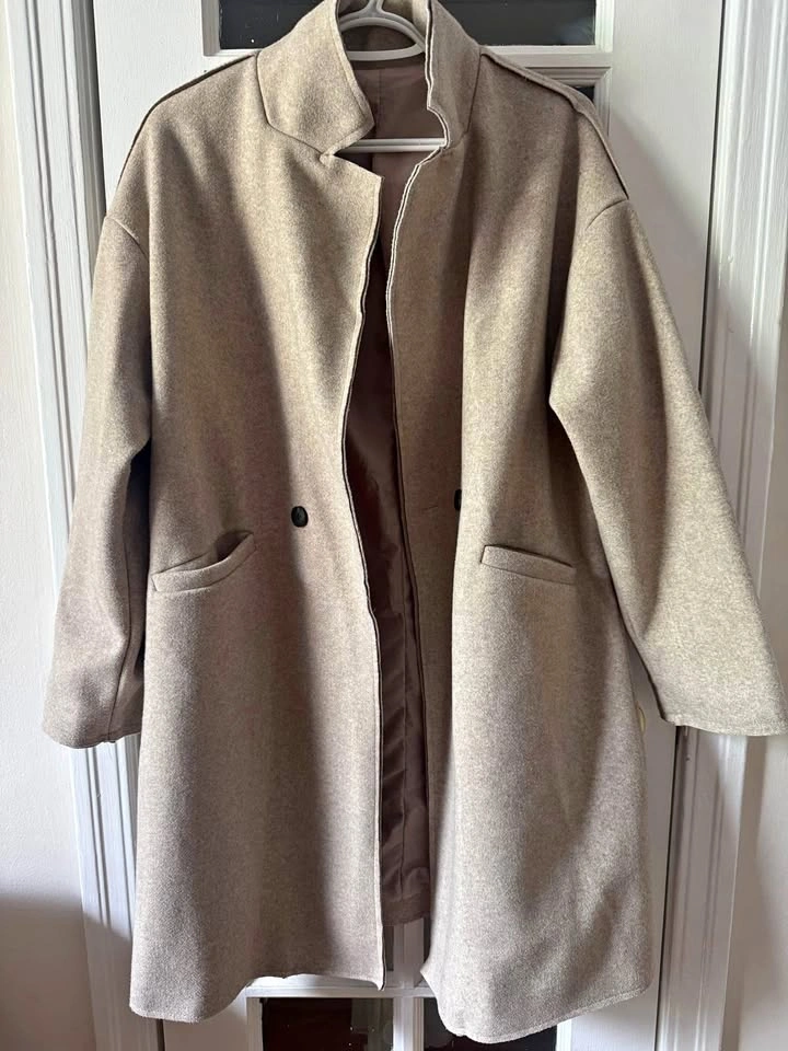Beige wool jacket