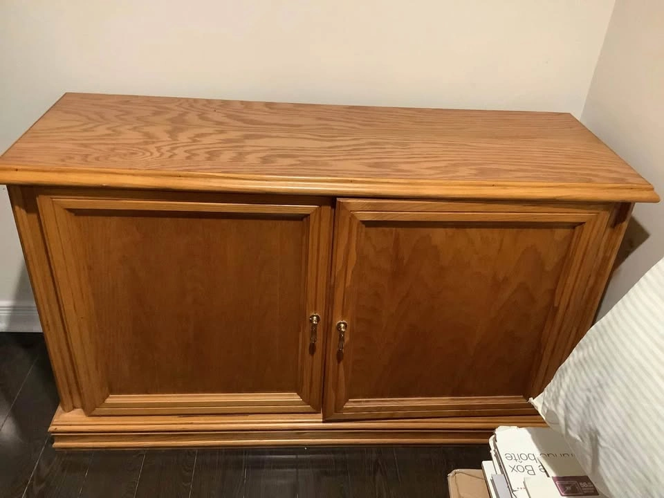 Pine wood cabinet - photo 2