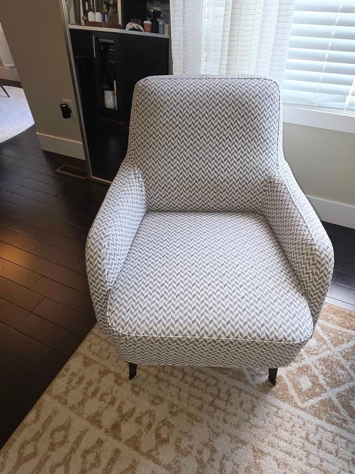Armchair Pair - Pickup Sherwood NW - photo 3