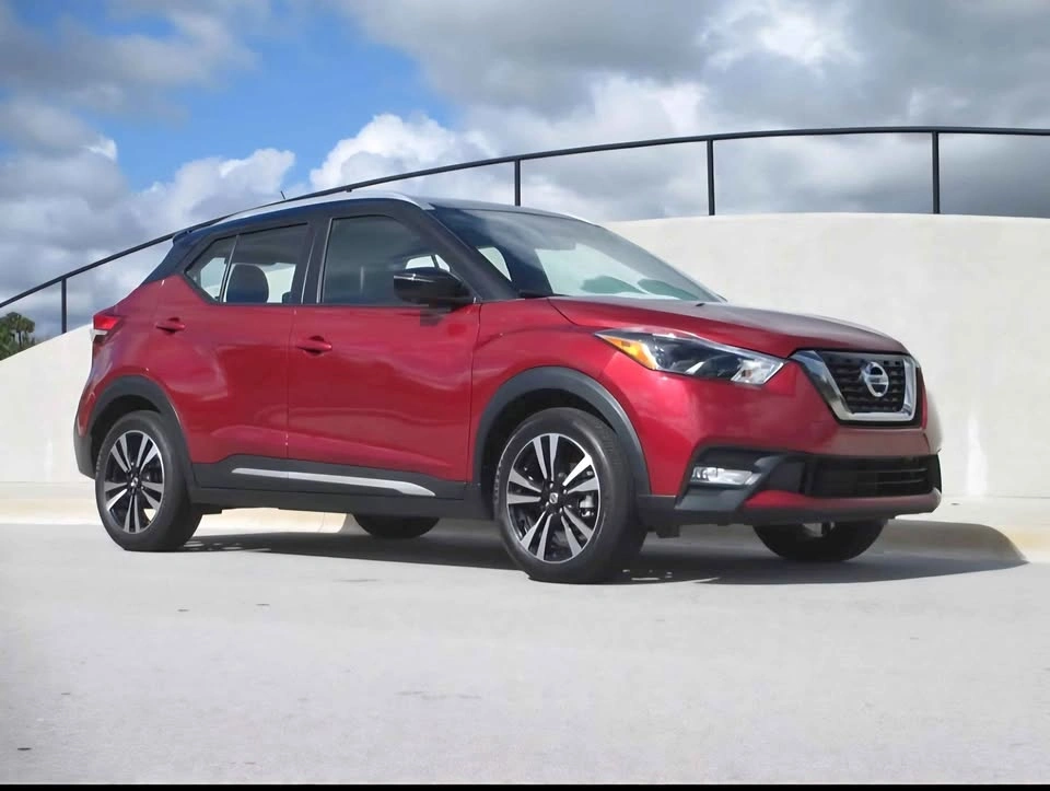2019 Nissan Kicks SR - Just 14500 KMs!!!