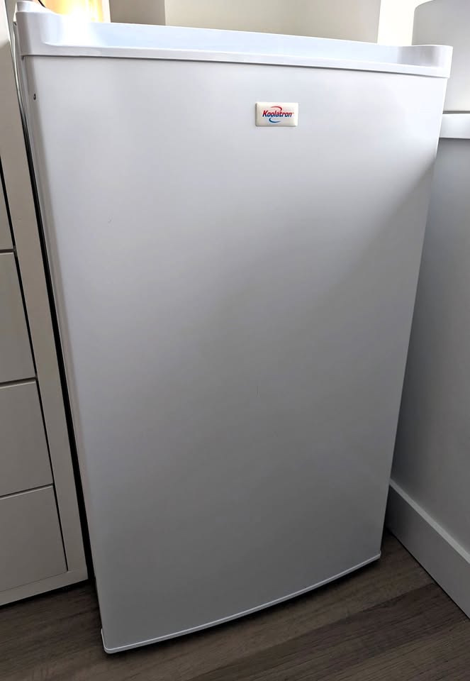 Koolatron Compact Upright Freezer, 3.1 cu ft (88L), White