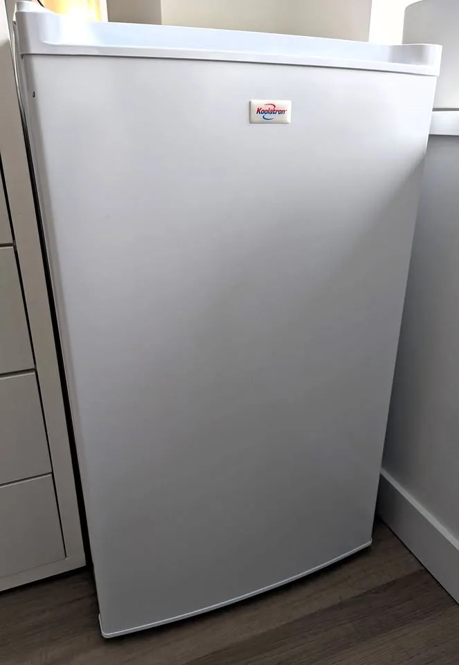 Koolatron Compact Upright Freezer, 3.1 cu ft (88L), White thumbnail