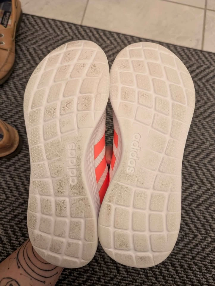 Adidas Runners - Women's Size 7 - photo 4