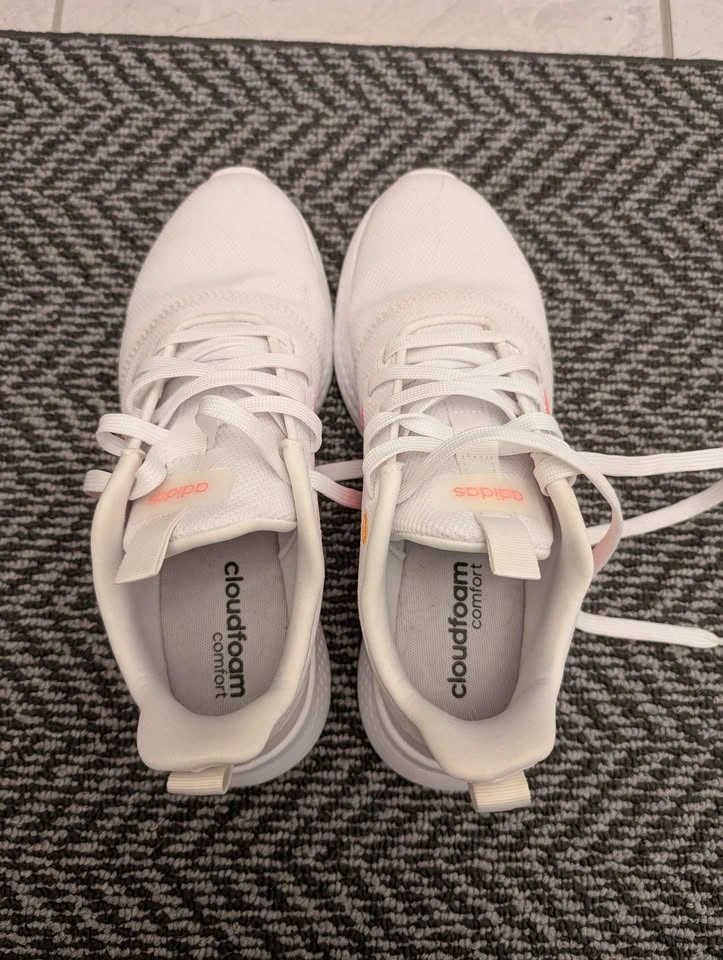 Adidas Runners - Women's Size 7 - photo 5