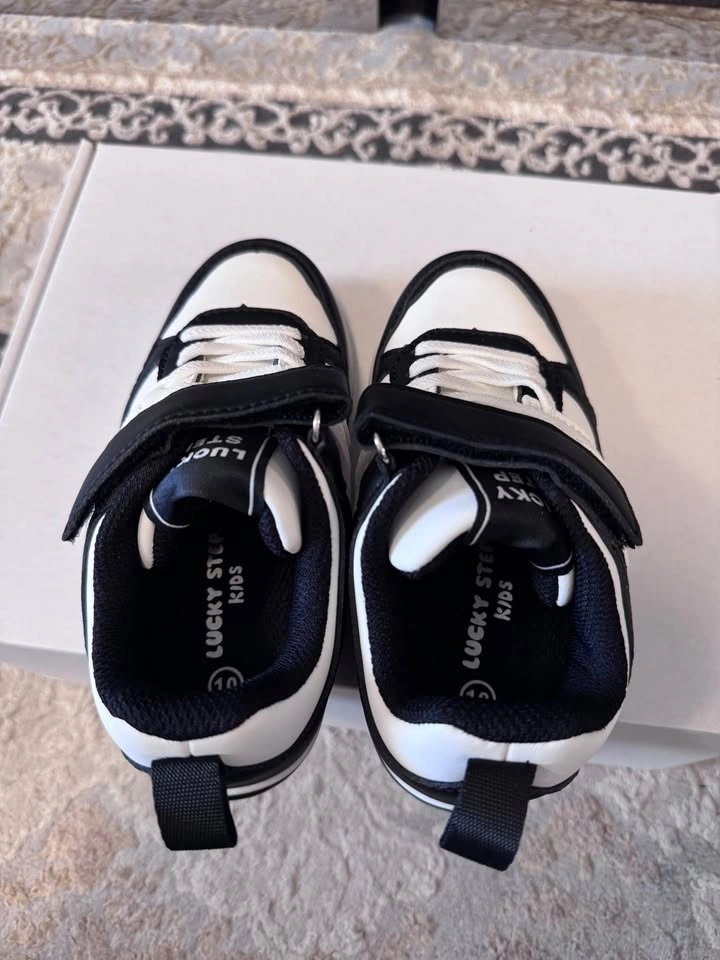 Brand New Lucky Step Kids Sneakers Size 10 Black & White Athleti - photo 4