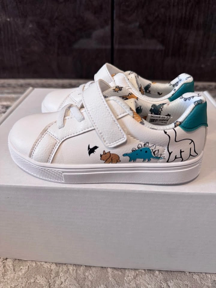 Brand New Kids Sneakers – Dino Print White Shoes (Size 26 / Todd - photo 2