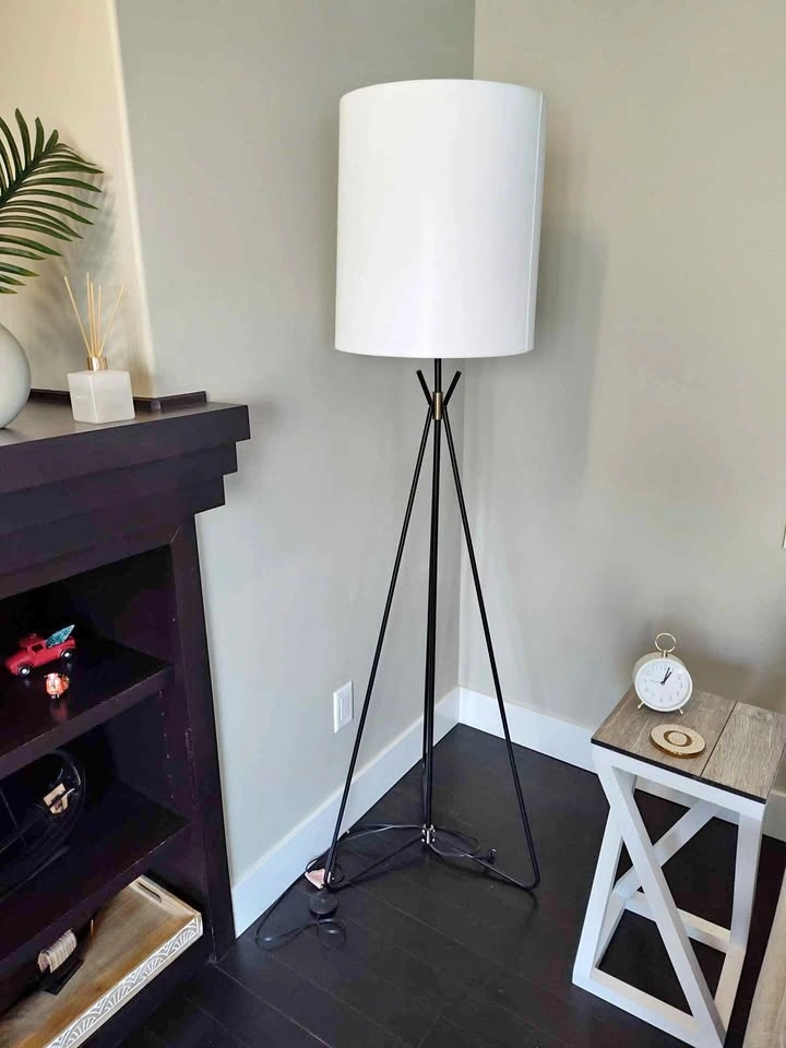 Large lamp 6ft