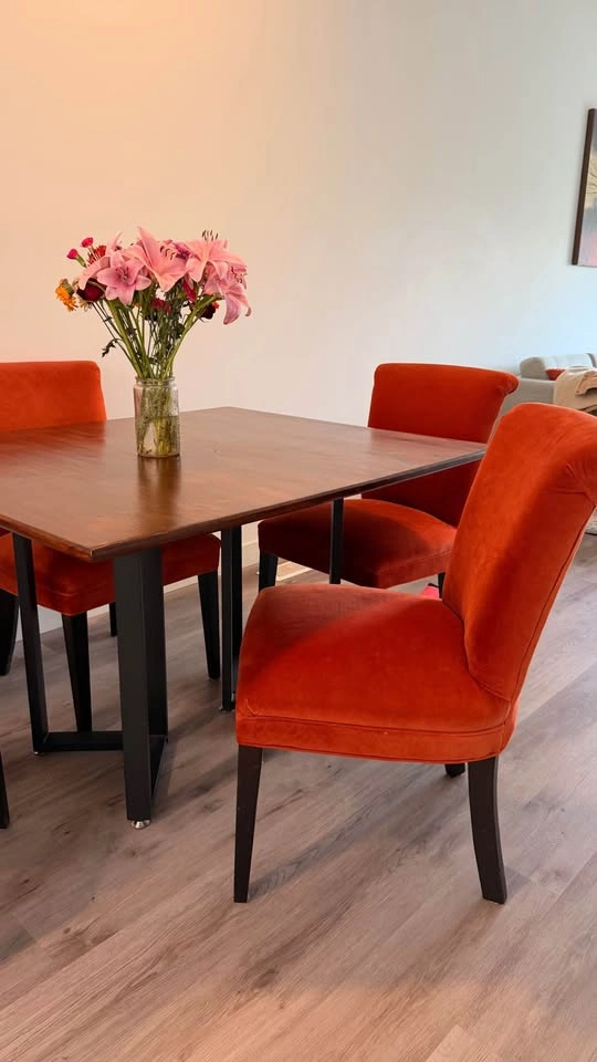 Crate and Barrel Chairs set of 4 & Table - photo 3