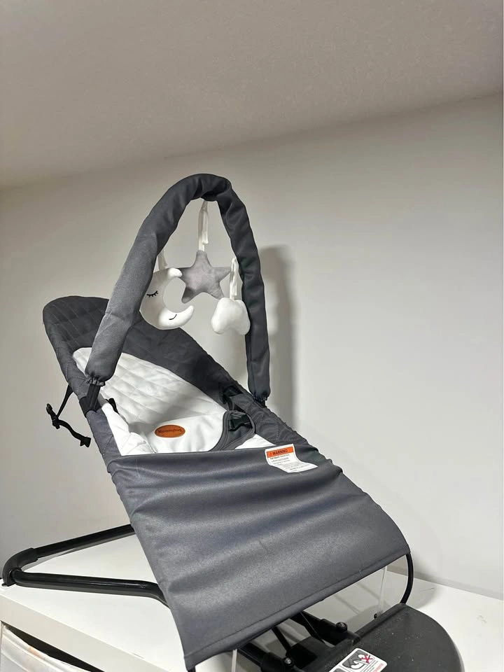 Mommyhug Portable Baby Bouncer Seat for Infants