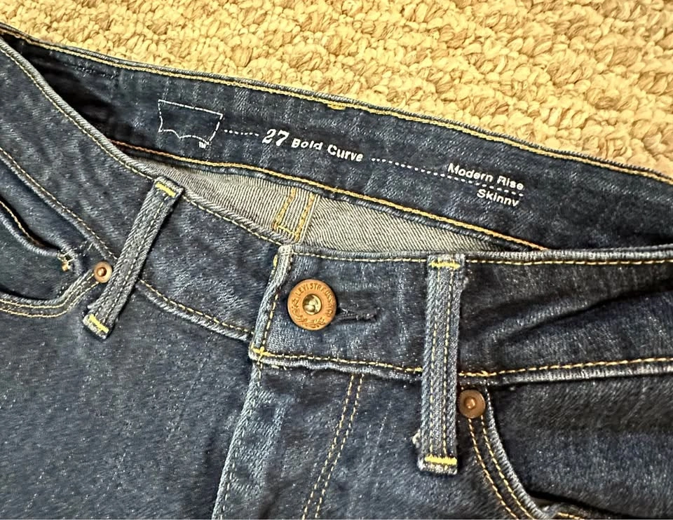 Levi's 27 Bold Curve Modern Rise Skinny Dark Blue Jeans - photo 2