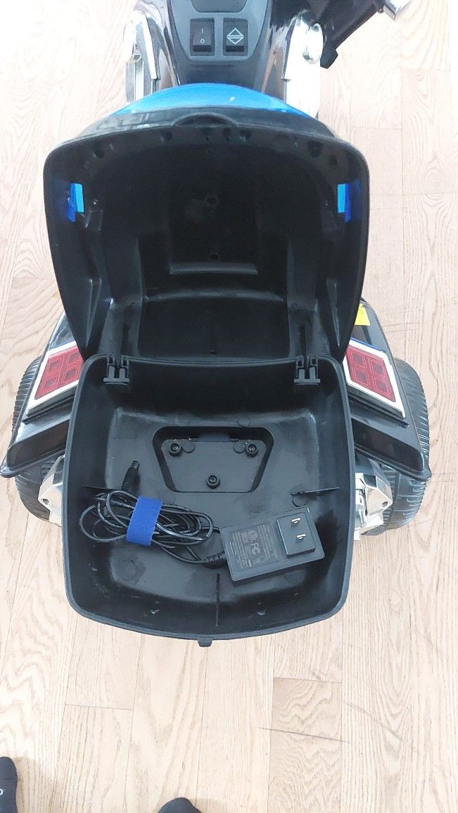 Police Motor Bike For Kids - Used Like New - photo 5