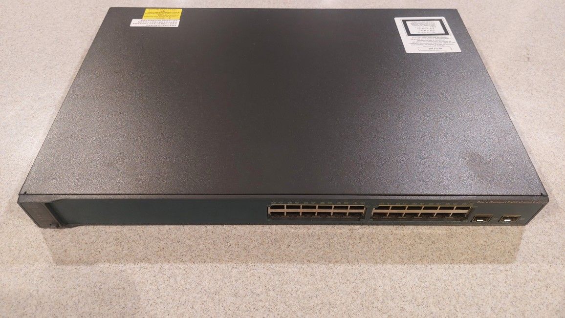 Cisco Switch 3560 POE V2 24 Port - photo 2