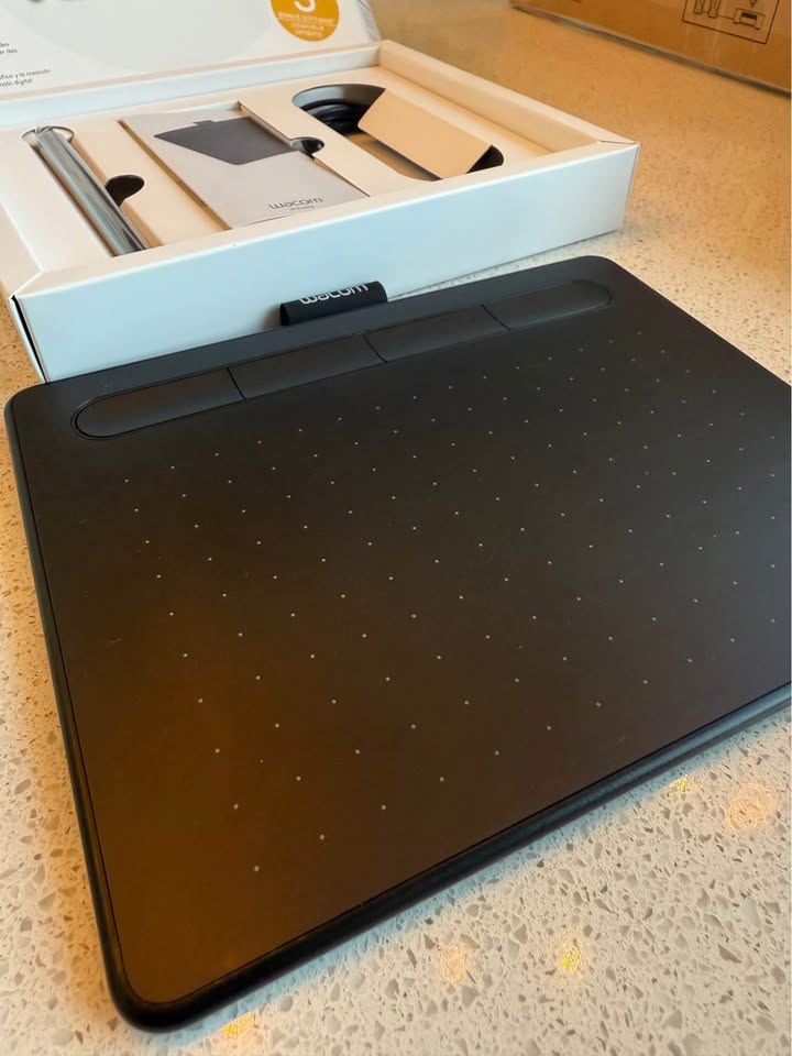 WACOM Intuos Graphics Drawing Tablet - photo 2