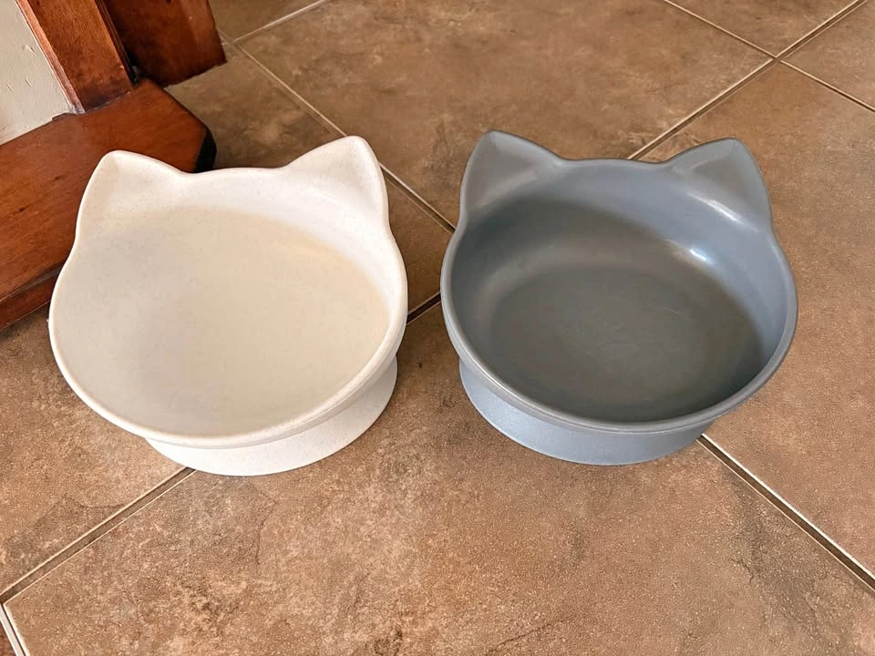Elevated Cat Head Bowls
