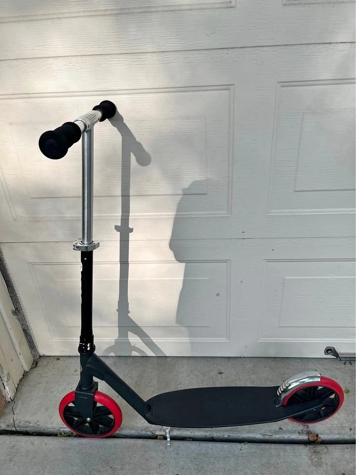 Razor Carbon Lux Scooter - LIKE NEW