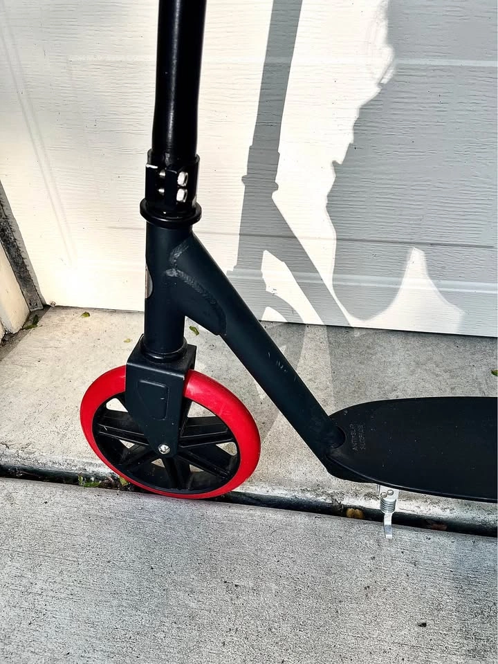 Razor Carbon Lux Scooter - LIKE NEW - photo 3