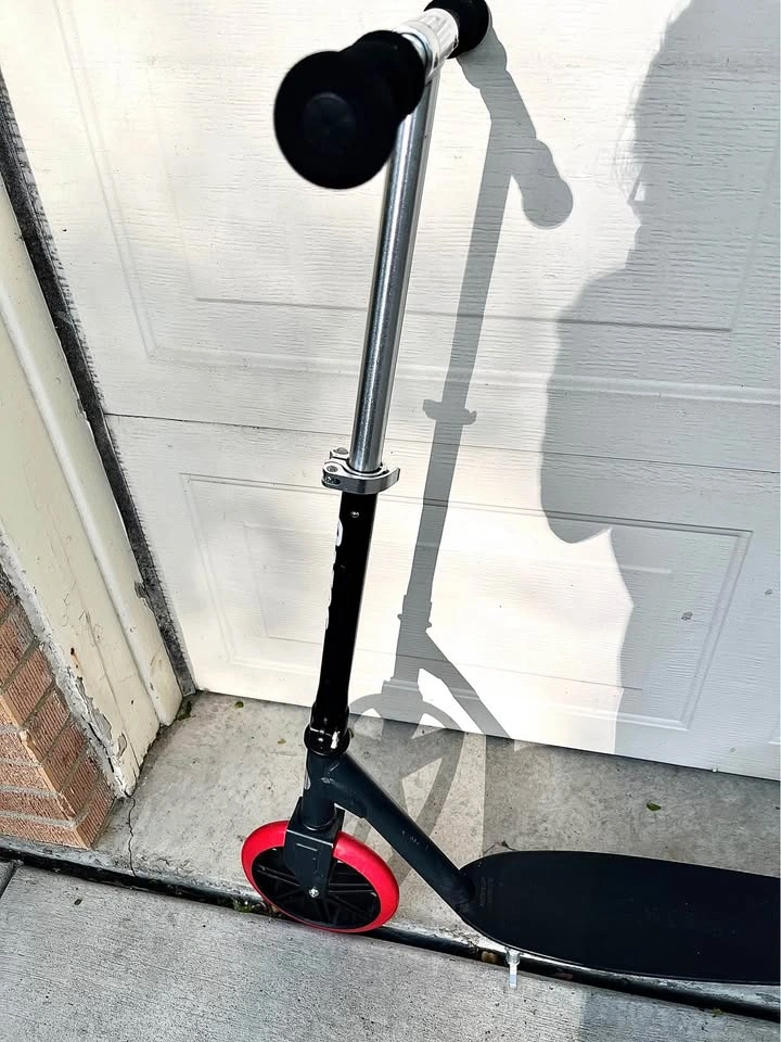 Razor Carbon Lux Scooter - LIKE NEW - photo 5