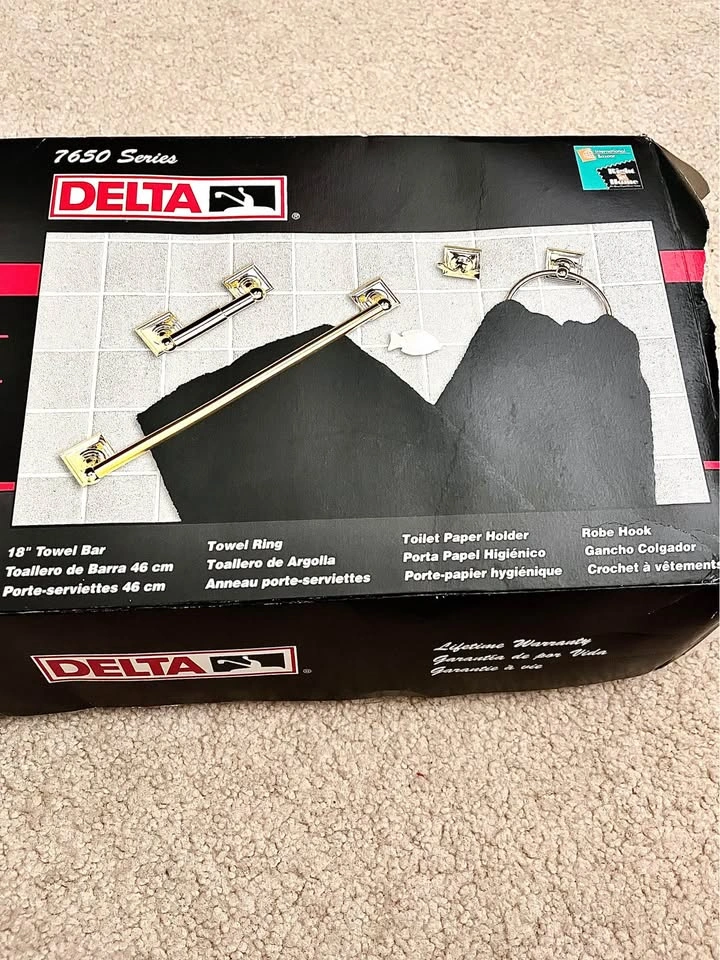 Delta 7650 Series Gold 4-Piece Bathware Set - BRAND NEW - photo 2