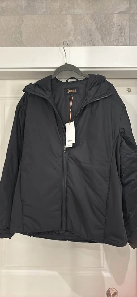 NEW with tags QUINCE Mens Med Hybrid Insulated Hooded Jacket Bla - photo 3