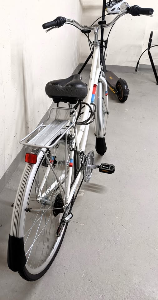 Women's Hybrid Bike, Supercycle Reaction 700C - photo 4