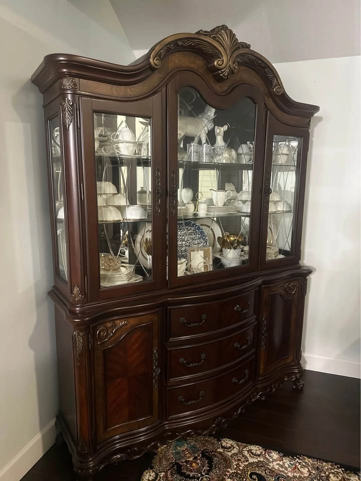 Solid Wood Display Cabinet / Hutch – Glass Doors – Dark Finish - photo 2
