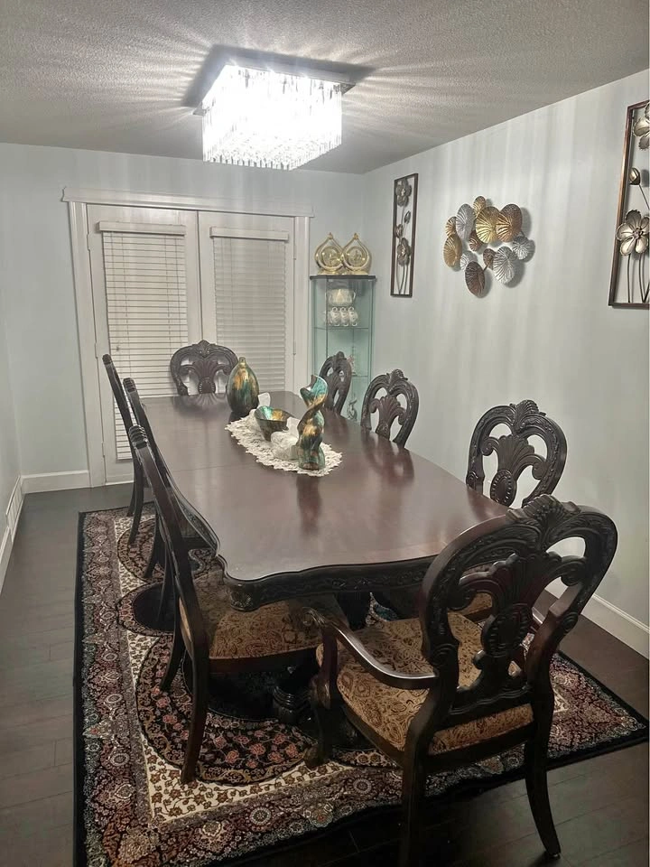 Extendable Solid Wood Dining Table Set – 8 Chairs – Dark Finish