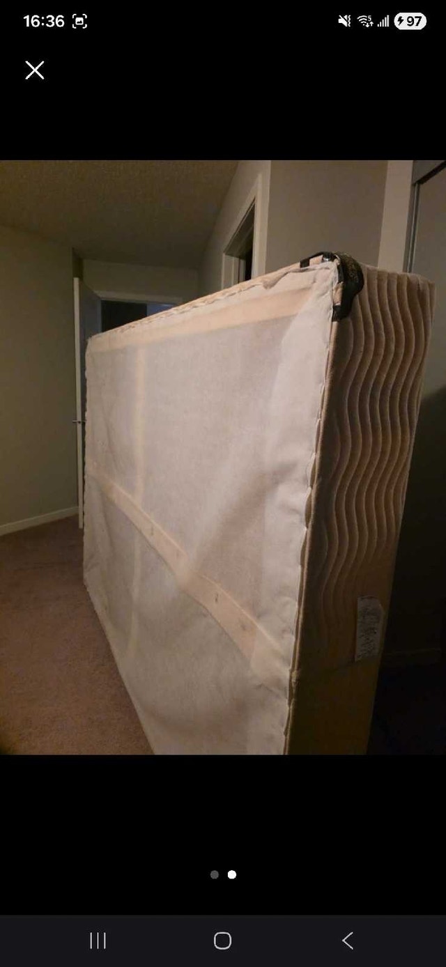 Queen Size Box Spring Base - photo 2