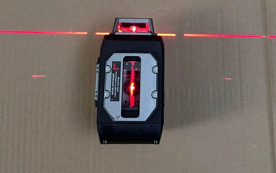 50ft Self-Leveling 360° Cross-Line Laser Level - photo 2